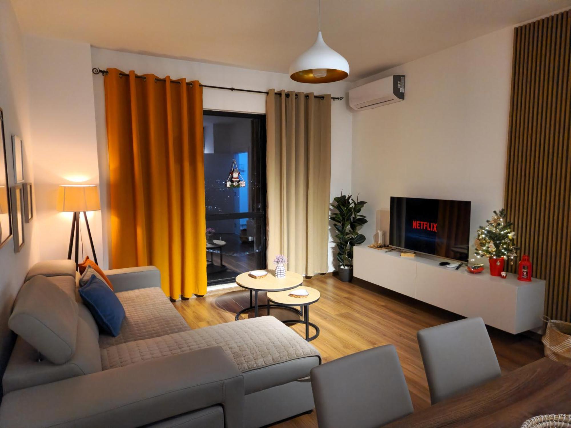 Apartment Red & White Palace *